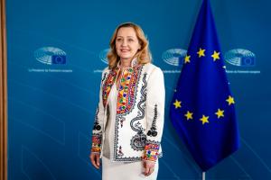 Lasconi: Mă bucur că presiunea pusă de USR în Parlament l-a scos pe Iohannis din adormire și nu ne vom opri aici