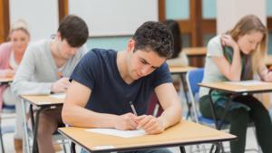 Elevii au aflat când vor fi organizate simulările pentru Evaluarea Națională și Bacalaureat