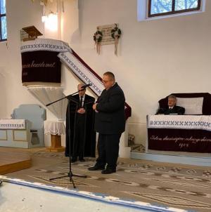 Ceremonia de deschidere a orgii &icirc;n Cernatu de Sus(Cernaton)