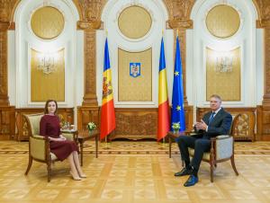 Maia Sandu a fost primită de Klaus Iohannis la Palatul Cotroceni și de Marcel Ciolacu la Palatul Victoria