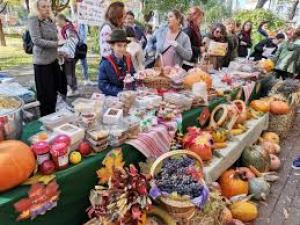 Toamna în târgul de la Marcea