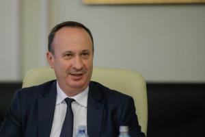 Guvernul anunță că va plăti primele promise angajaților din sistemul de educație
