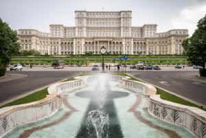 Ziua Prieteniei. Fațada Parlamentului va fi iluminată în culorile drapelelor României și Germaniei