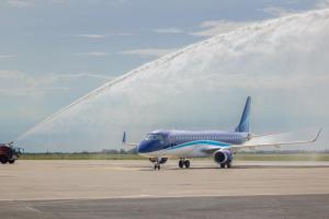 A fost inaugurat zborul direct între București și Baku
