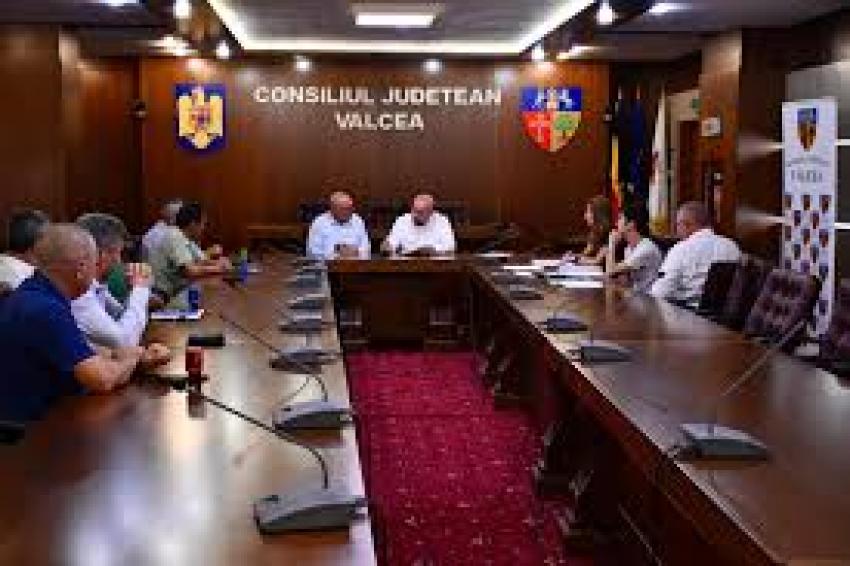Vâlcea, centru regional al baschetului românesc: întâlnire de lucru la CJ Vâlcea!