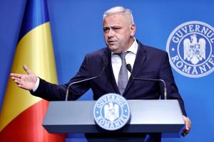 Ministrul Barbu, la o fermă de porci din Prahova: investim în industria agroalimentară românească, îi susținem pe ai noștri
