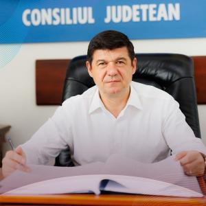 Costel Fotea, președintele CJ Galați: sprijinim Primăria Drăgănești pentru a reface școala distrusă de incendiu