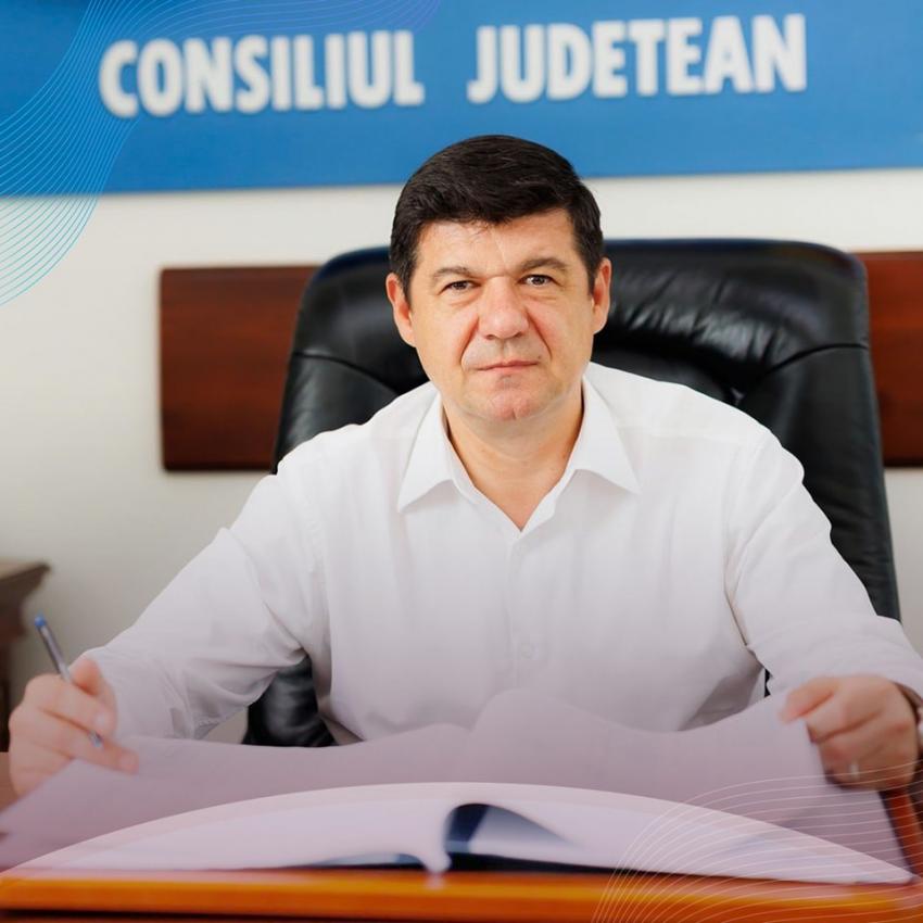 Costel Fotea, președintele CJ Galați: sprijinim Primăria Drăgănești pentru a reface școala distrusă de incendiu
