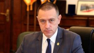 PSD îl atacă pe ministrul Apărării: în loc să stea cu sufletul la gură înaintea întâlnirii Trump–Putin, se preocupă de împărțirea funcțiilor de prefect