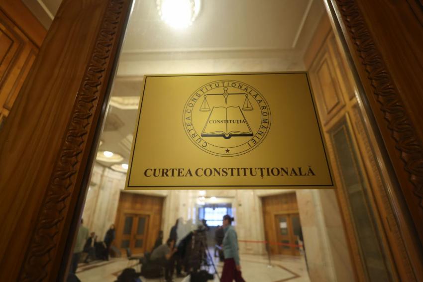 Legea pentru modificarea Statutului deputaților și senatorilor, declarată constituțională de Curtea Constituțională