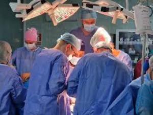 Organe prelevate pentru transplant, transportate de la Timişoara la Bucureşti cu un elicopter Black Hawk