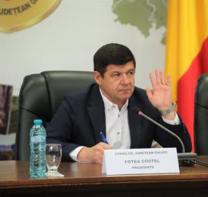 Fotea: Parteneriat pentru înființarea unor puncte de lucru la Tecuci pentru obținerea permiselor auto, înmatricularea vehiculelor și eliberarea pașapoartelor