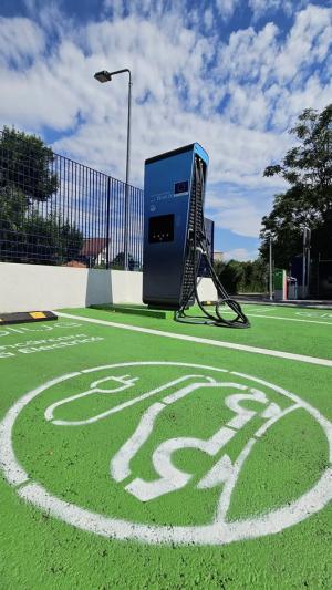 Stații de încărcare electrică în sectorul 4