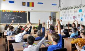 Deca: 12.000 de elevi și 88 de cadre didactice au primit sancțiuni pentru acte de violență în anul școlar 2022-2023