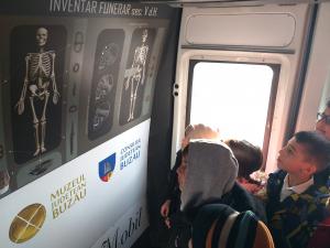 Proiectul Museum Bus-ul realizat de Muzeul Județean Buzău