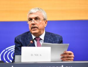 Dan Nica întreabă Comisia Europeană: „Vor ajunge banii la timp pentru a salva industria oțelului?”